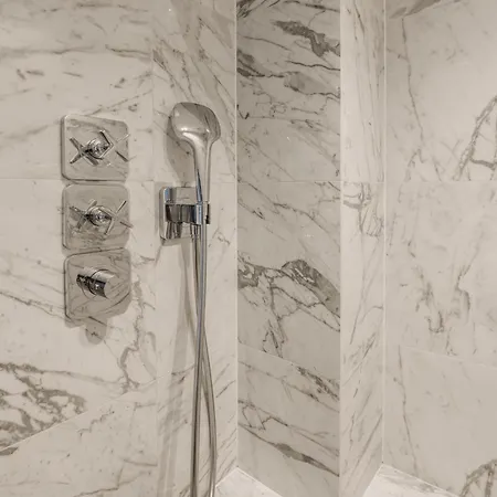 Highstay - Luxury Serviced - Place Vendome Apartment *